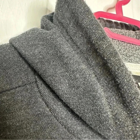 G21 Hoodie Blackish Grey Front Pocket Size Medium - Picture 2 of 16